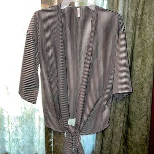 Cropped style, open cardi.